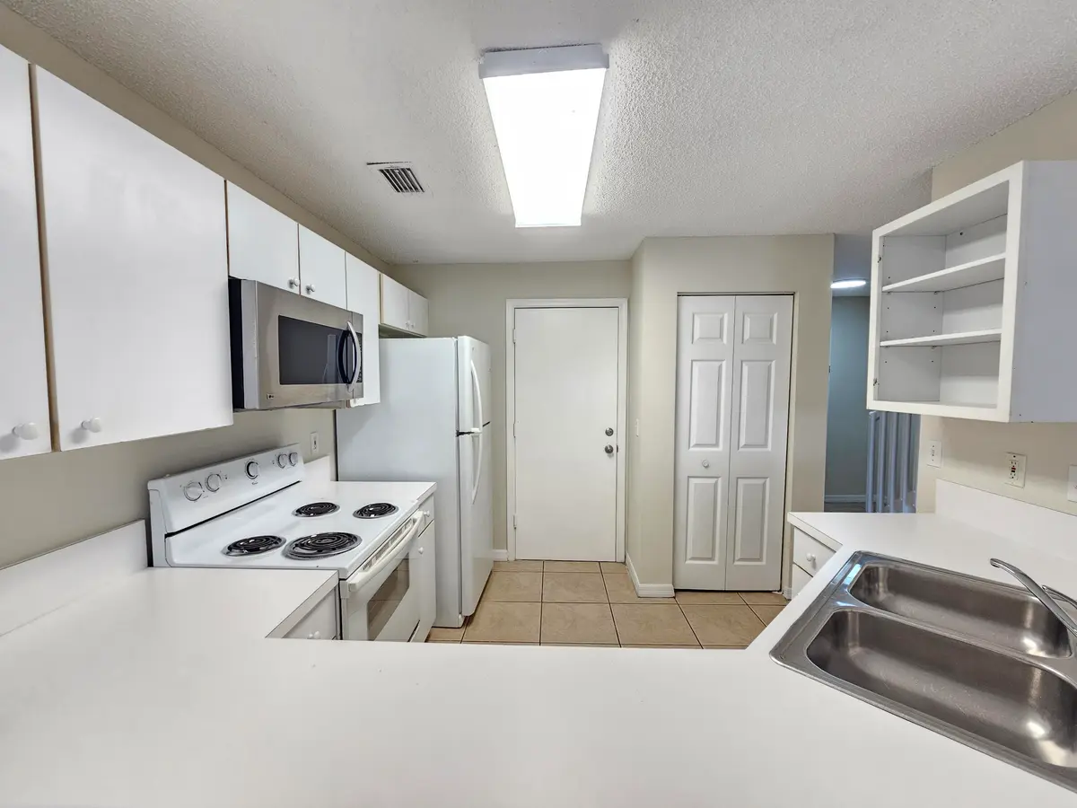 Kitchen at 145 Fox Meadow Run, Jupiter