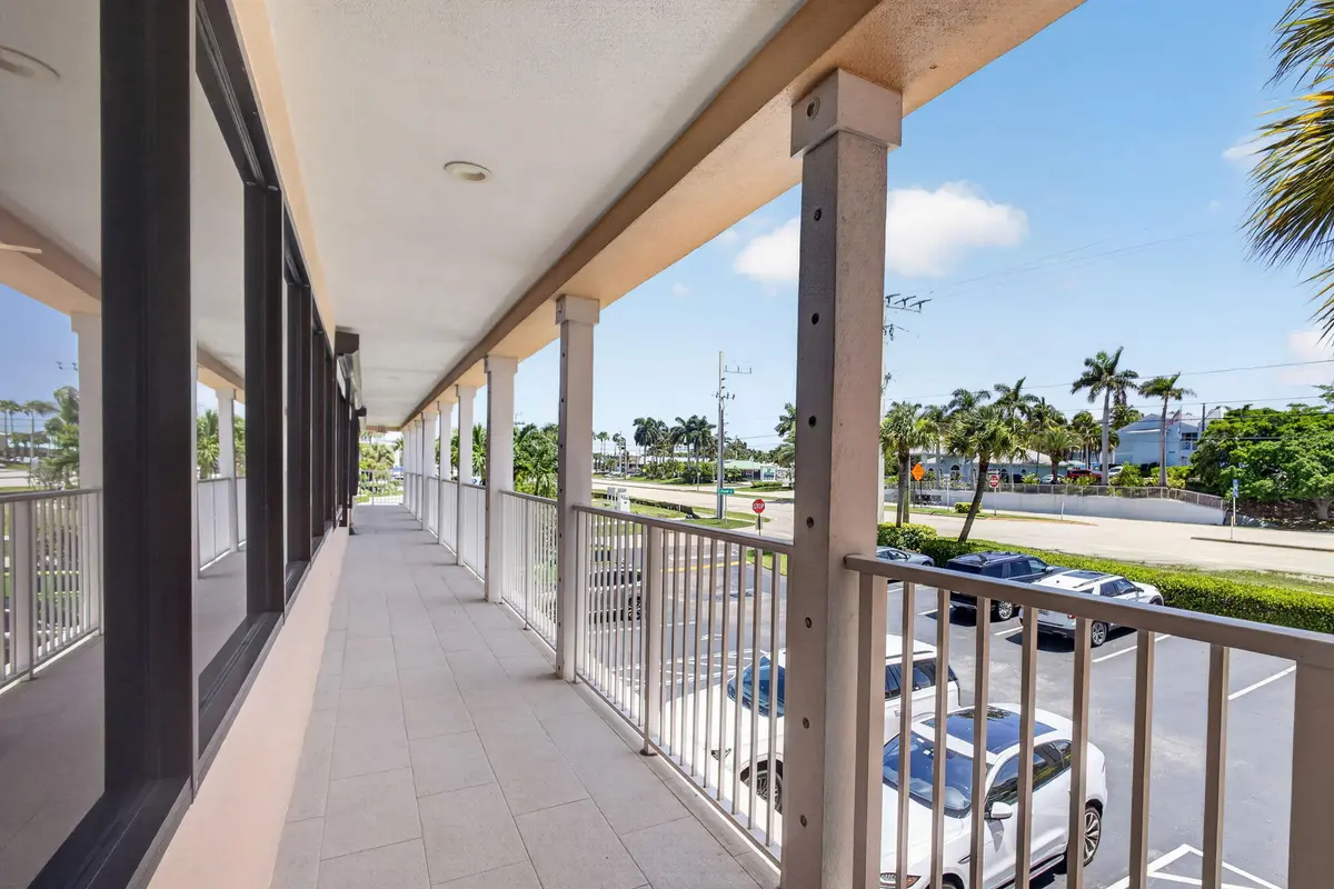 31-web-or-mls-5D1A2653 at 13901 US HIGHWAY 1 10, Juno Beach