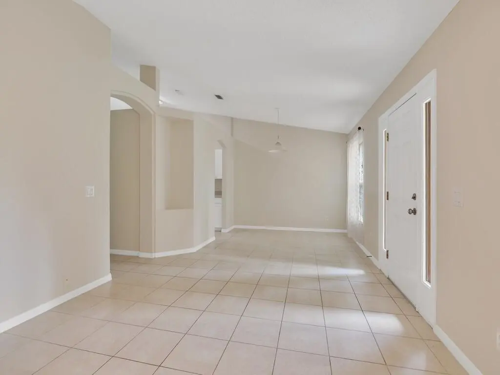 Resized018 at 557 BROWNING Terrace, Sebastian