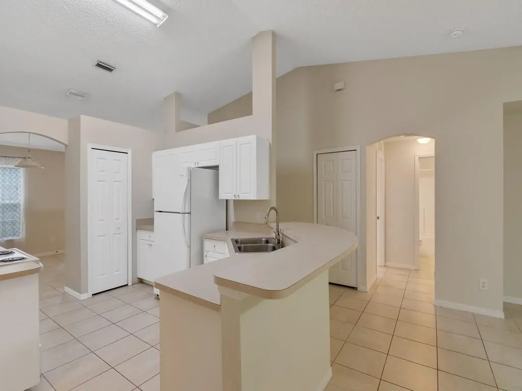 Resized022 at 557 BROWNING Terrace, Sebastian