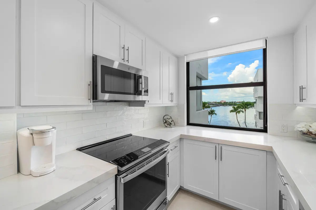 008-2860SouthOceanBoulevard-512-PalmBeac at 2860 S Ocean Boulevard Unit 512, Palm Beach