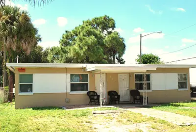431 N 13TH Street, Fort Pierce – Duplex for sale