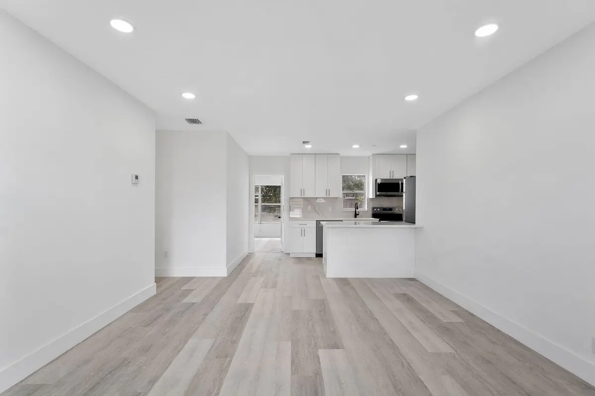 14-web-or-mls-DSC09391 at 324 NW 3rd Street, Deerfield Beach