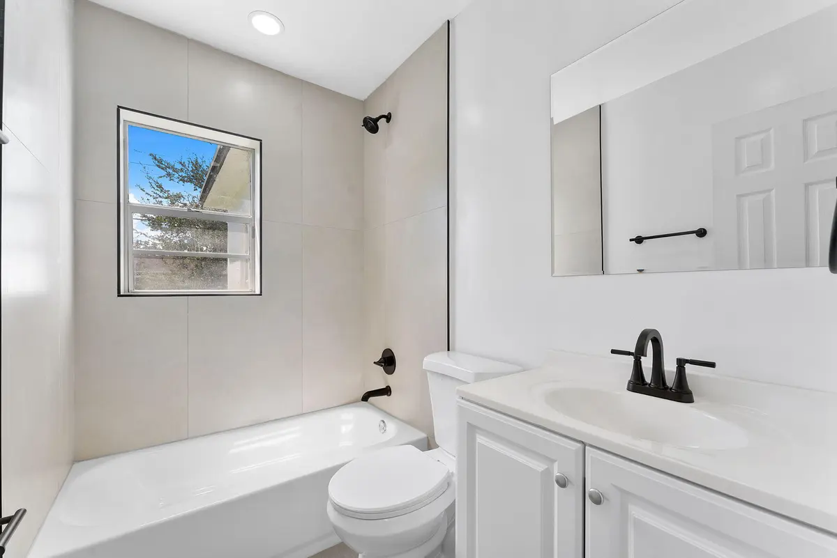 20-web-or-mls-DSC09421 at 324 NW 3rd Street, Deerfield Beach