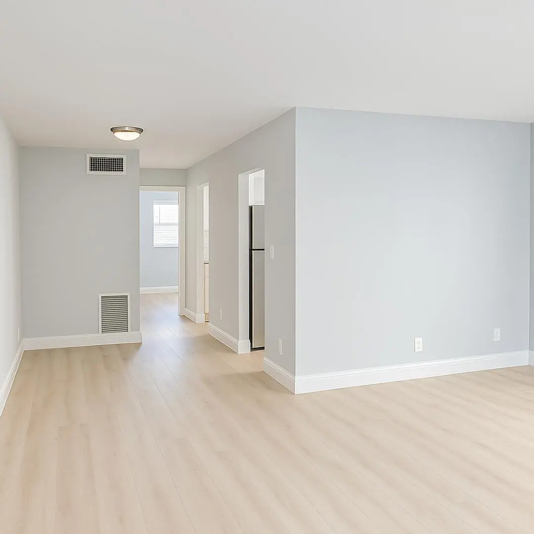 large (3) at 690 Kingsbridge Street Apt 9, Boca Raton