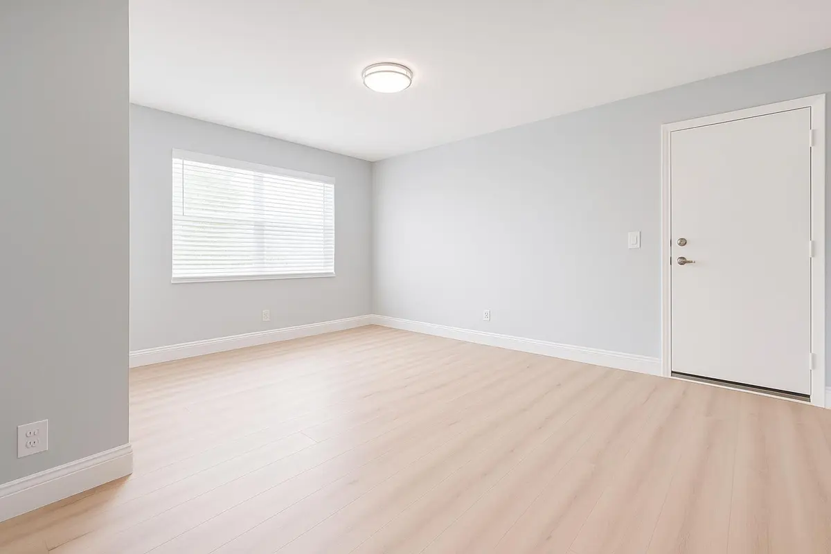 large at 690 Kingsbridge Street Apt 9, Boca Raton