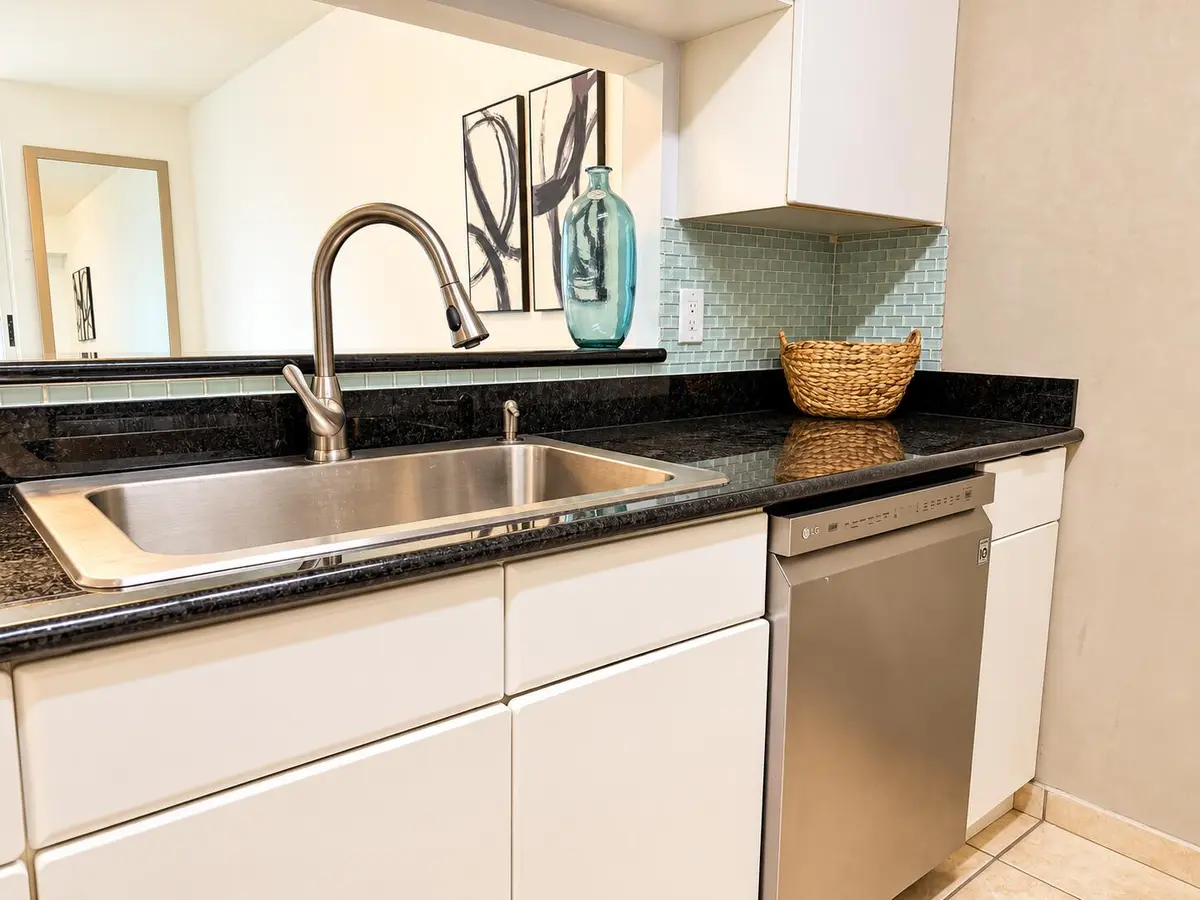 7D078CAF-C702-4901-B952-C2566F70268E at 2475 Brickell Avenue 1705, Miami