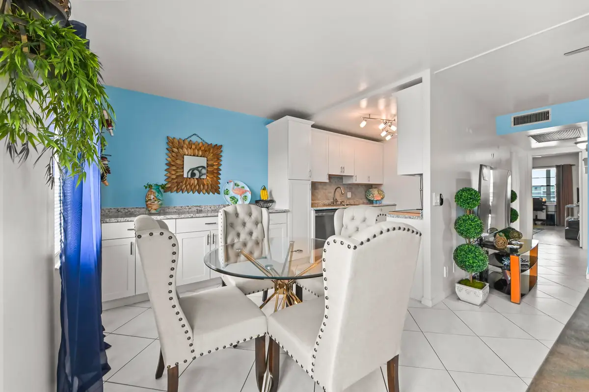 09 Dining room 01 at 3026 Cornwall B, Boca Raton