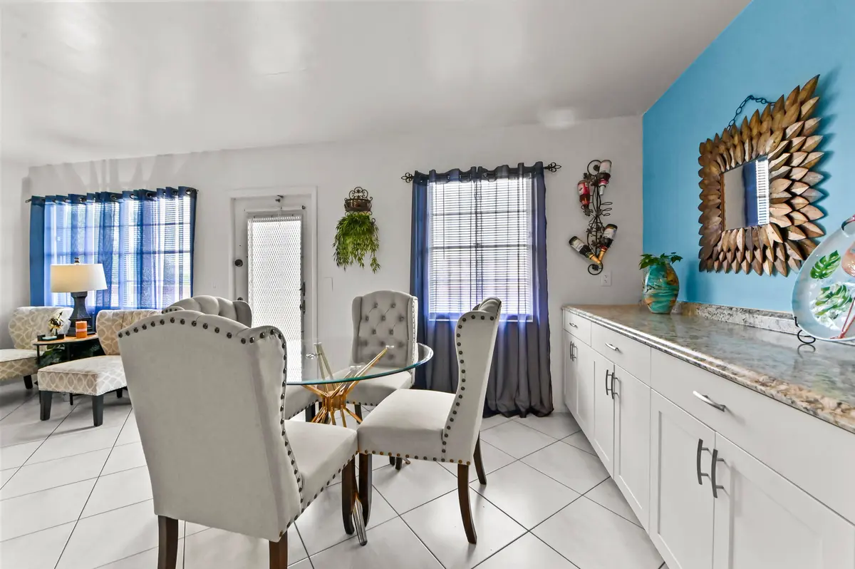 10 Dining room 02 at 3026 Cornwall B, Boca Raton