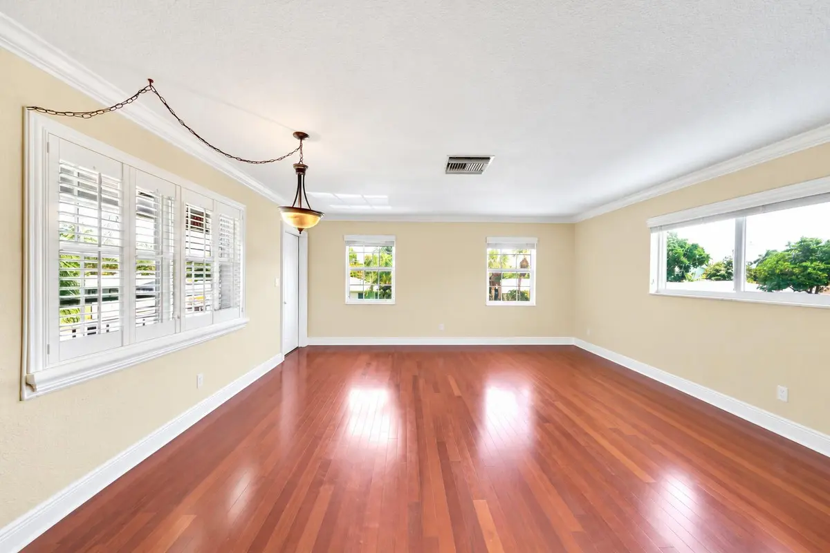 5600F749-65CE-4C11-A132-54CEACDDBAD8 at 2701 MIDDLE RIVER Drive 11, Fort Lauderdale