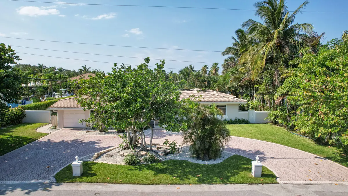 FRONT OF HOUSE at 2265 NE 24th Street, Lighthouse Point