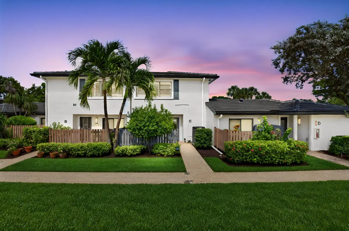 Front View at 28 Southport Lane C, Boynton Beach