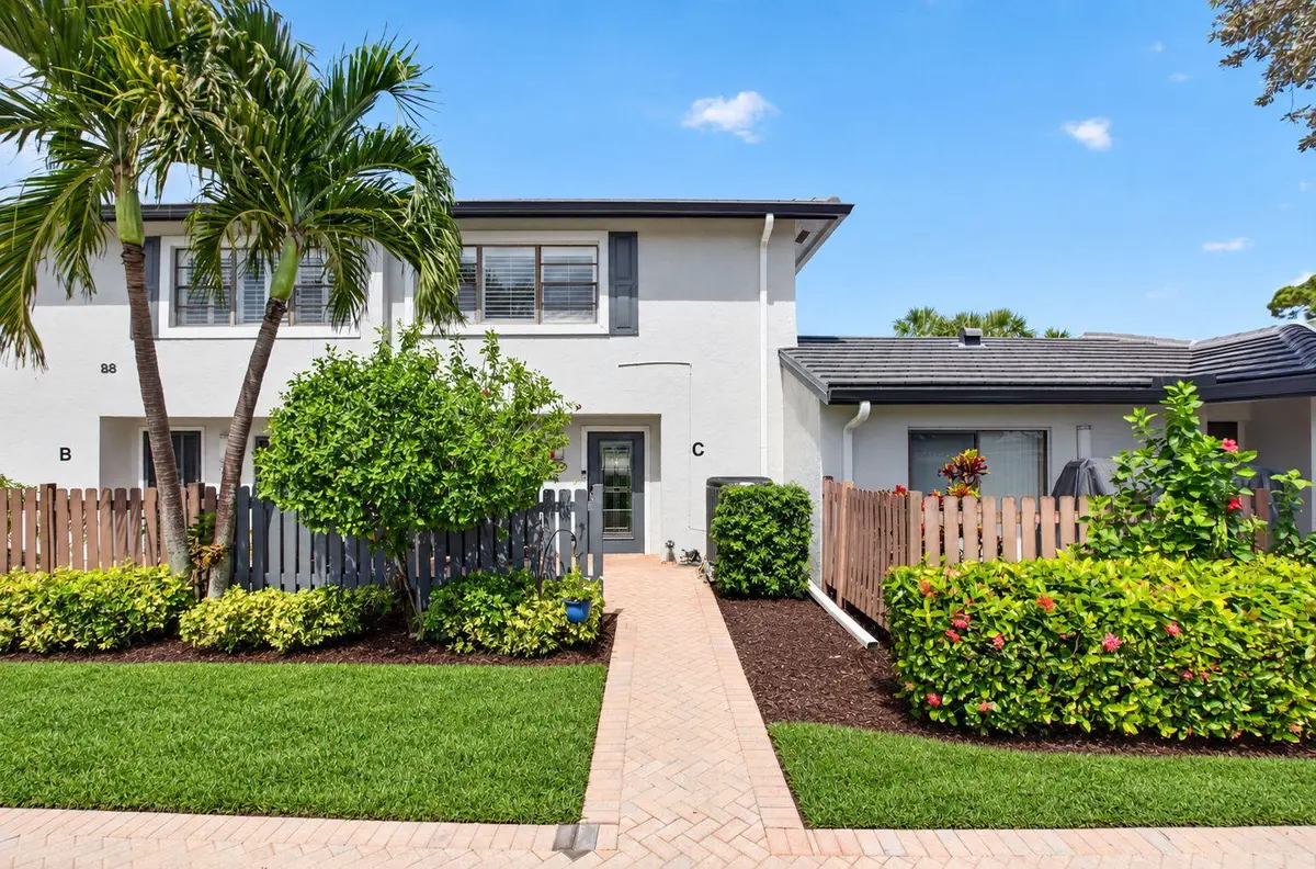 Front View at 28 Southport Lane C, Boynton Beach