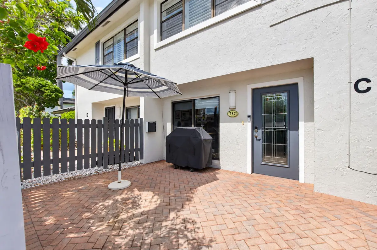 Front Patio at 28 Southport Lane C, Boynton Beach