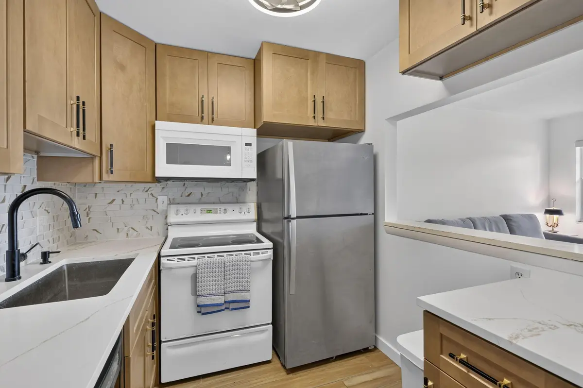 Kitchen at 332 NORTHAMPTON Q, West Palm Beach