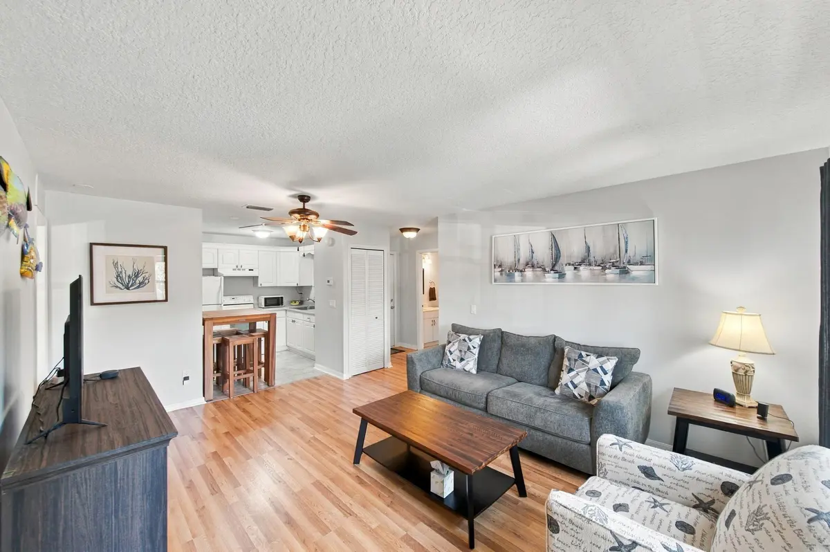 3__dsc2565 at 2446 SE GARDEN Terrace 302, Port St. Lucie