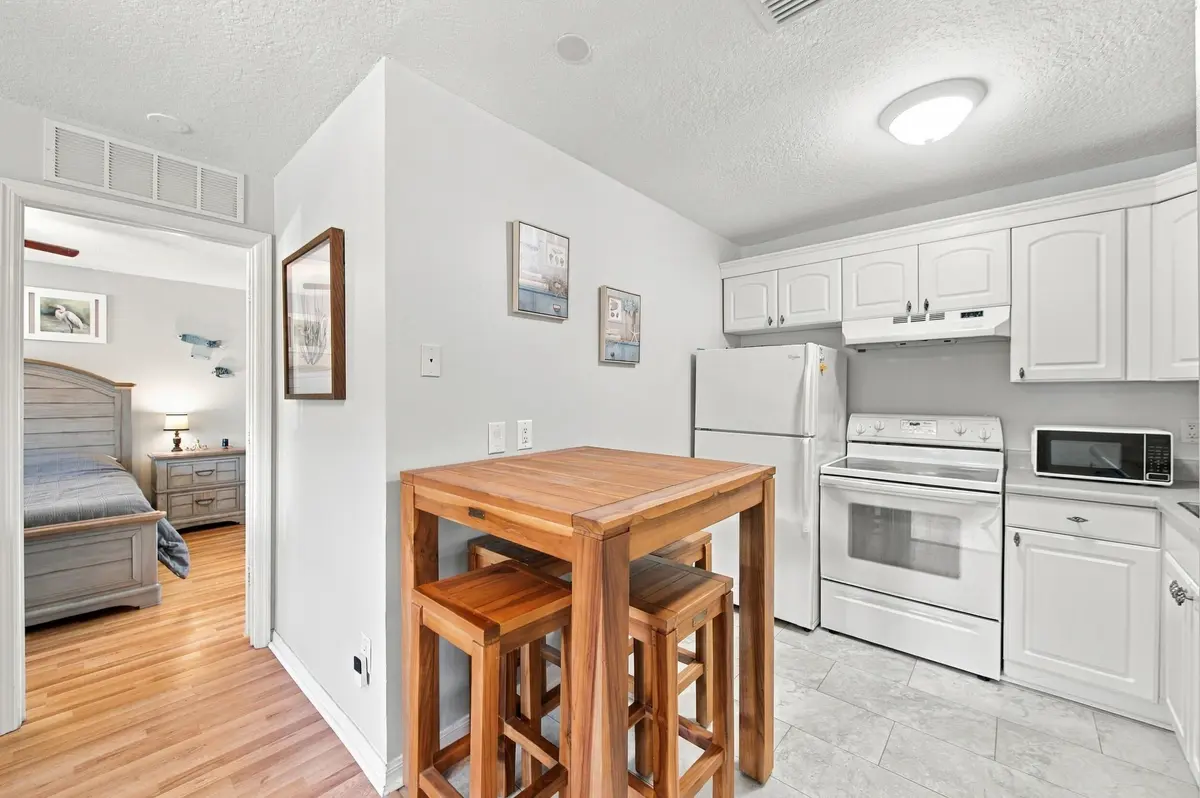 6__dsc2580 at 2446 SE GARDEN Terrace 302, Port St. Lucie