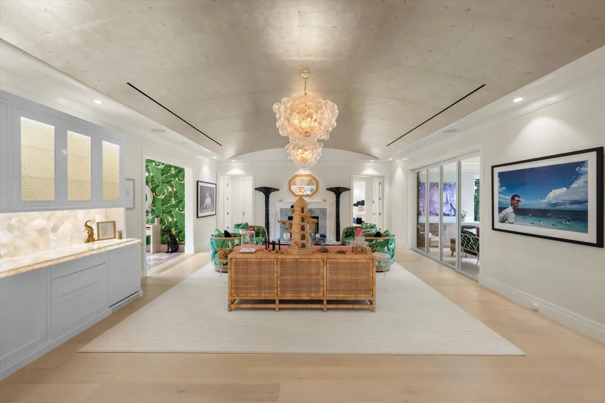 Living Room at 209 SANDPIPER Drive, Palm Beach