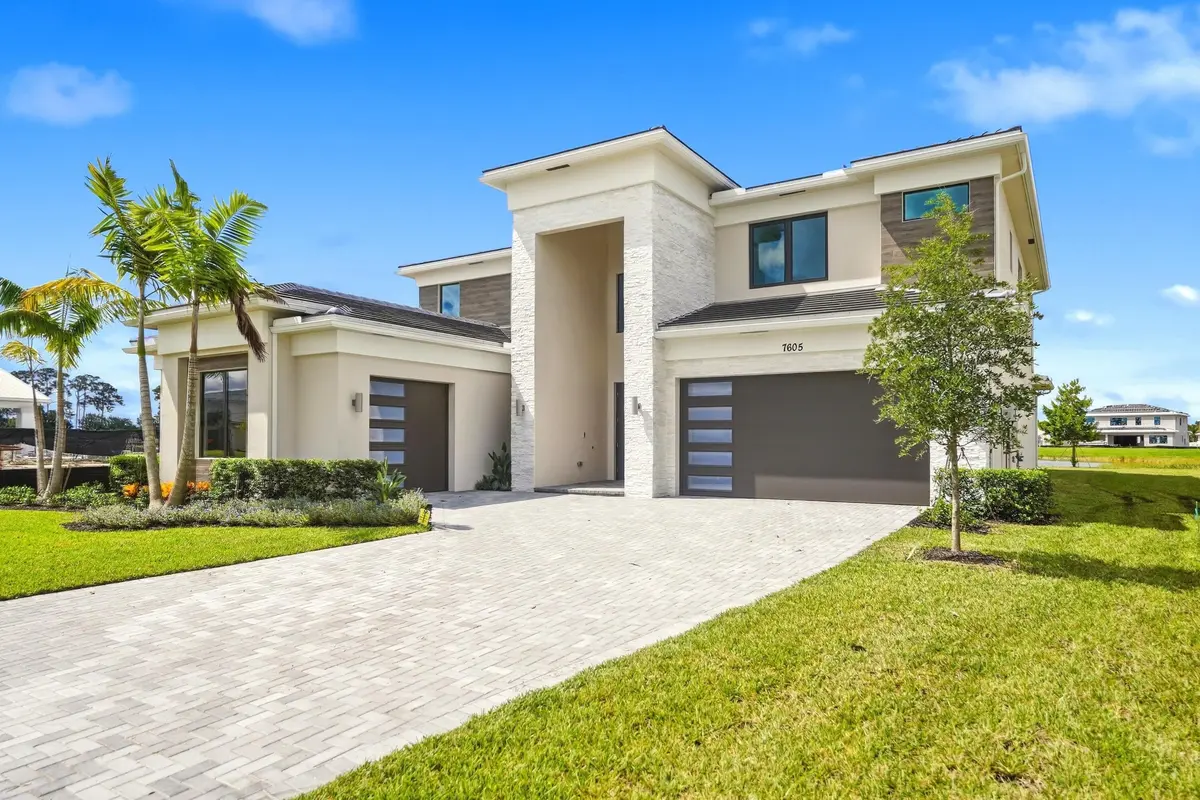 15-DSC1286Versailles at Whitmore Estates at 7605 Bridle Trail Way, Lake Worth