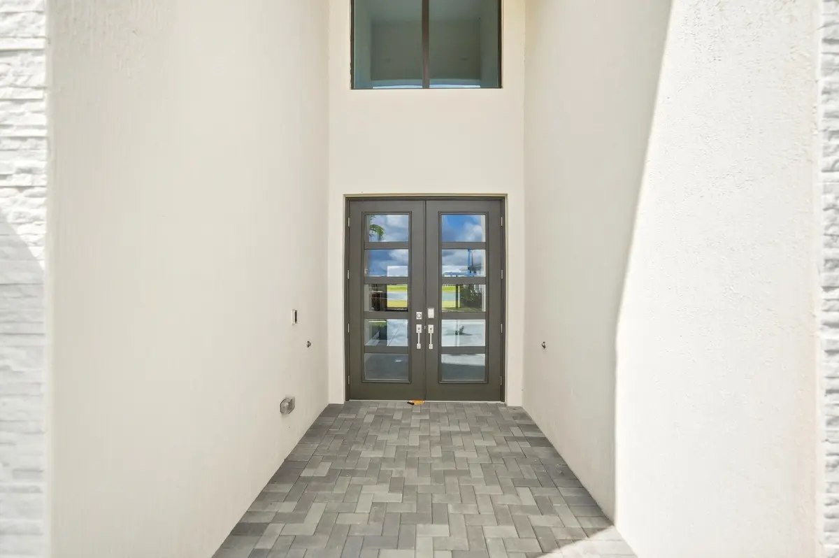 Versailles at Whitmore Estates at 7605 Bridle Trail Way, Lake Worth