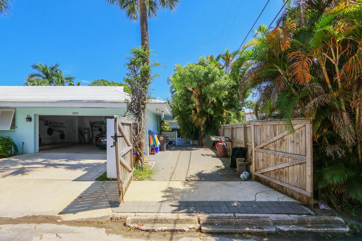 06_IMG_0992_mls at 222 33RD Street, West Palm Beach
