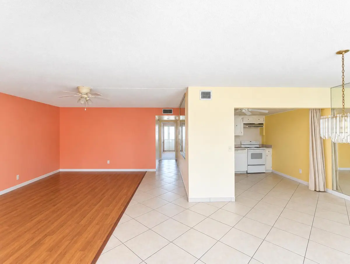 Livingroom at 205 Wellington M, West Palm Beach