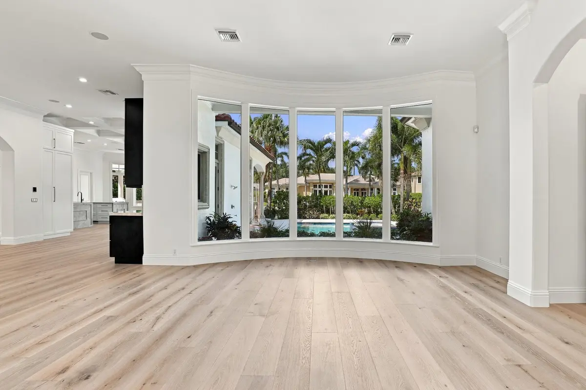 Entry at 753 HARBOUR ISLE Place, North Palm Beach