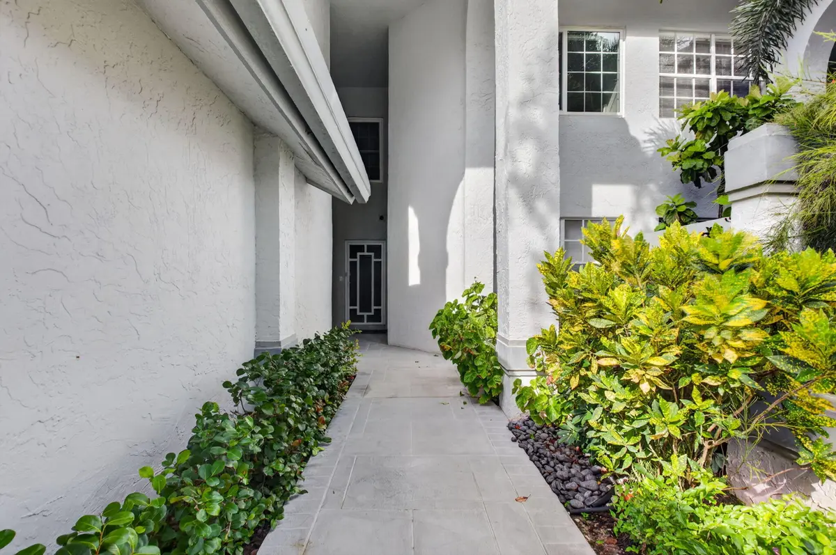 4-web-or-mls-DSC_4585 at 11611 BRIARWOOD Circle 3, Boynton Beach