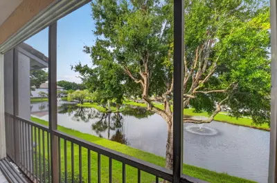 11611 BRIARWOOD Circle 3, Boynton Beach – Condominium for sale