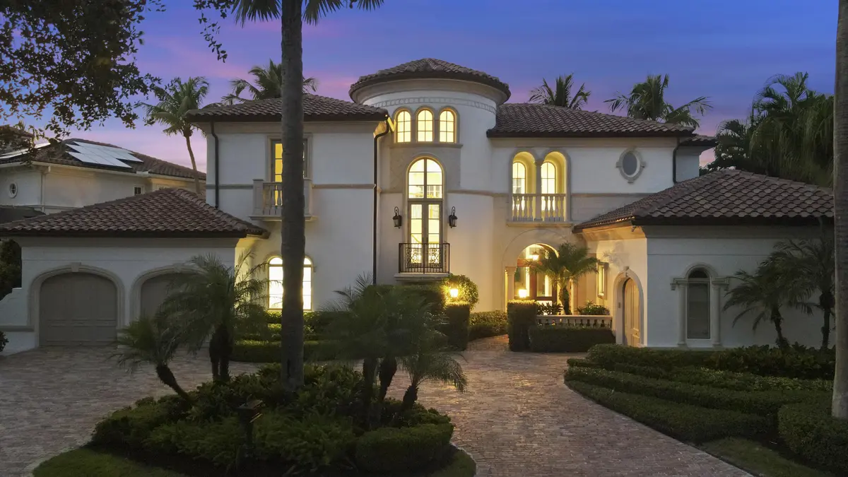 Front at 753 HARBOUR ISLE Place, North Palm Beach