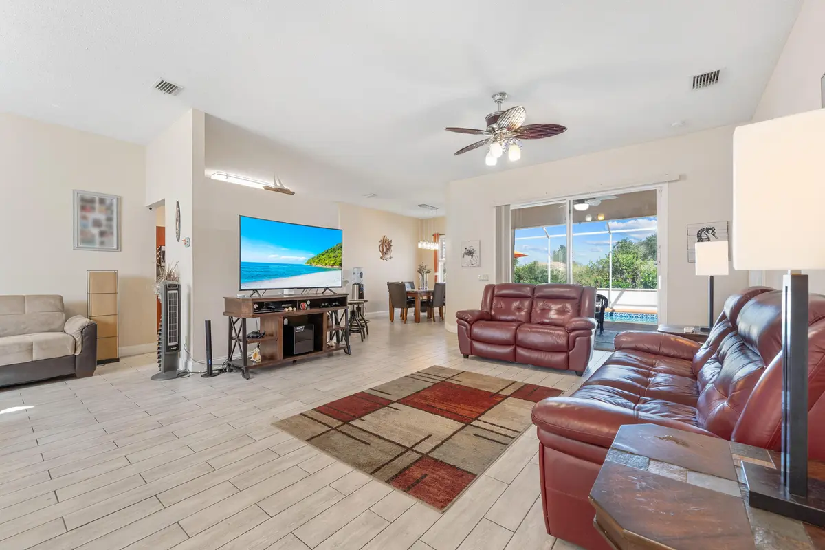 103 NW Aileen Street, Port St. Lucie, FL – photo 4