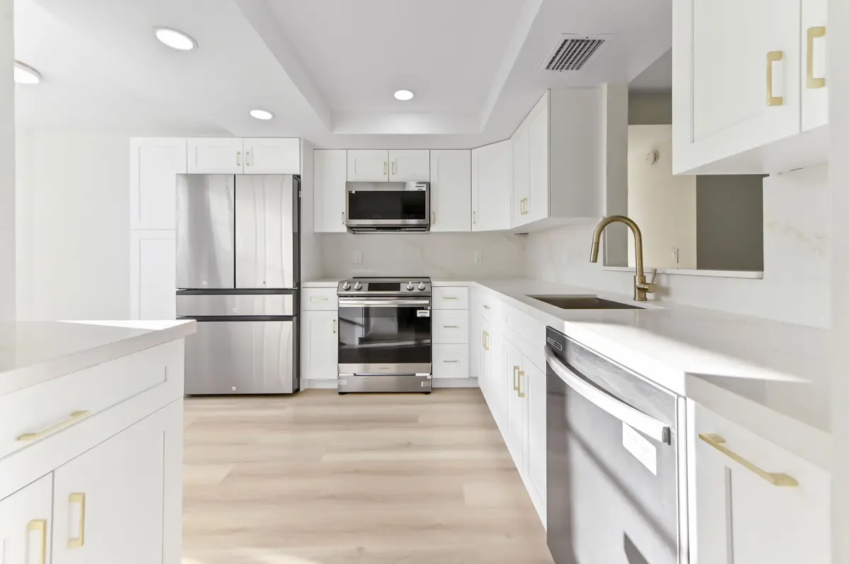 05 kitchen 01 at 7 Willowbrook Lane 101, Delray Beach