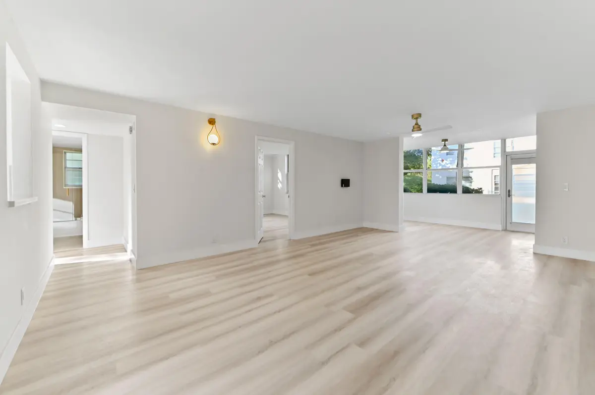09 living room 01 at 7 Willowbrook Lane 101, Delray Beach