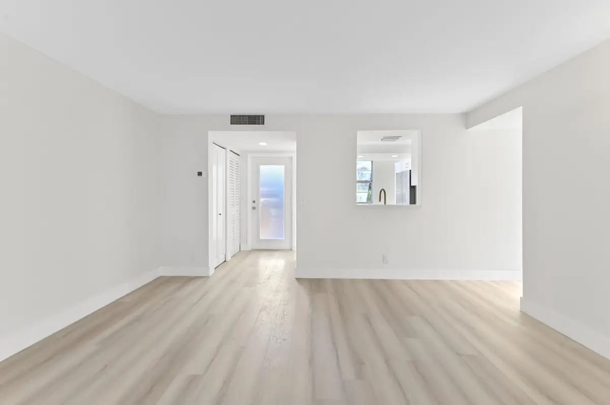 13 living room 05 at 7 Willowbrook Lane 101, Delray Beach