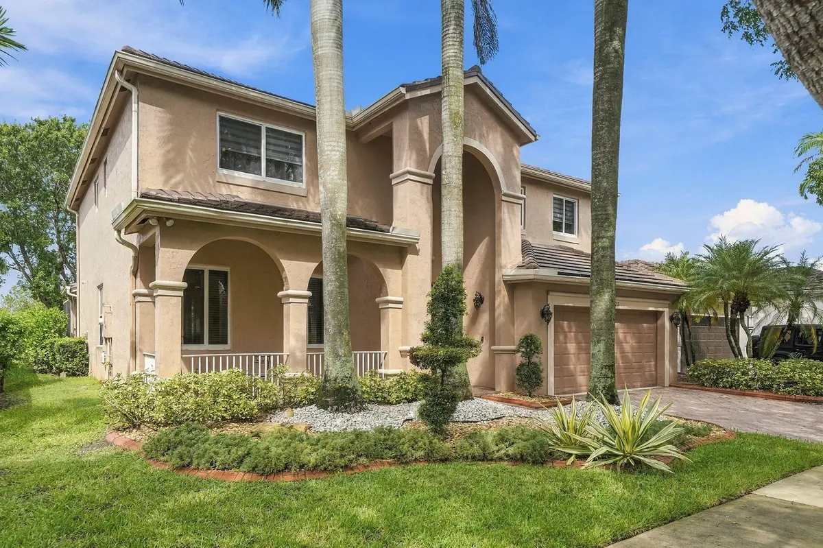 Front of Structure at 1020 Lavender Circle, Weston