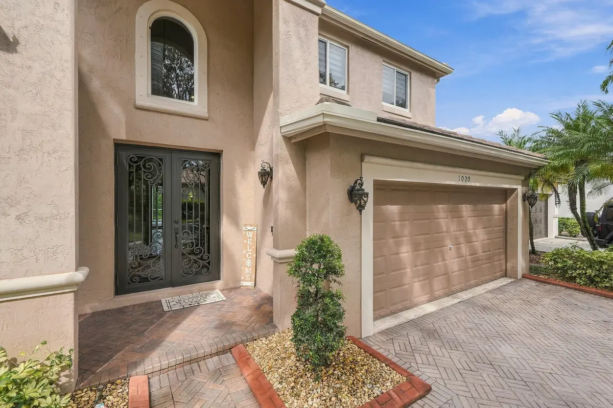 Entrance at 1020 Lavender Circle, Weston