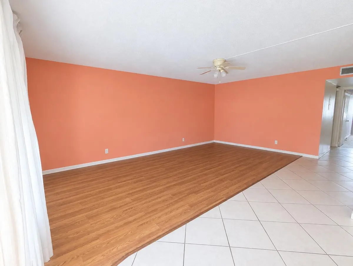 Digital Livingroom at 205 Wellington M, West Palm Beach
