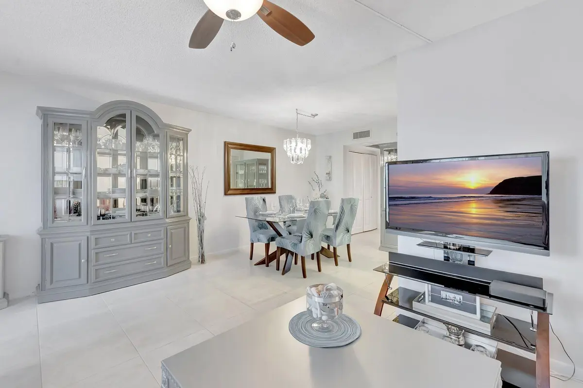 2051 Cambridge C at 2051 Cambridge C, Deerfield Beach