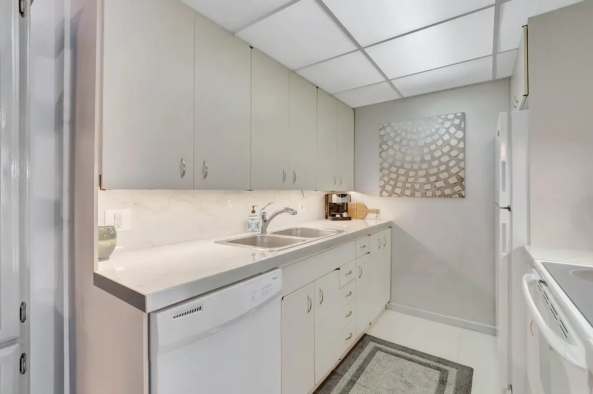 2051 Cambridge C at 2051 Cambridge C, Deerfield Beach