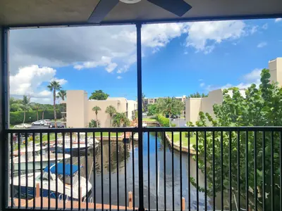 17 ROYAL PALM Way 3030, Boca Raton – Condominium for rent