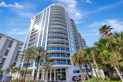 801 Briny Avenue, Pompano Beach – Condominium for sale