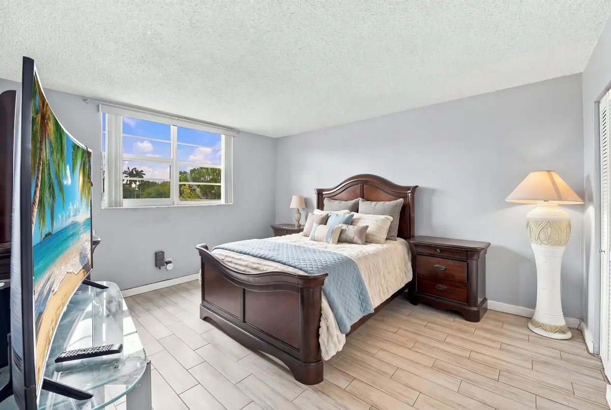 028__JJL9855_reedit_e8df8f69 (1) at 5860 NW 64TH Avenue 201, Tamarac