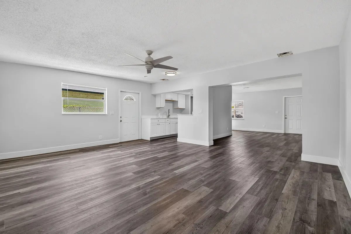 8857thSt(11) at 1025 W 7TH Street, Riviera Beach