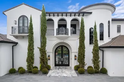 111 Via Palacio, Palm Beach Gardens – Single Family Residence for sale
