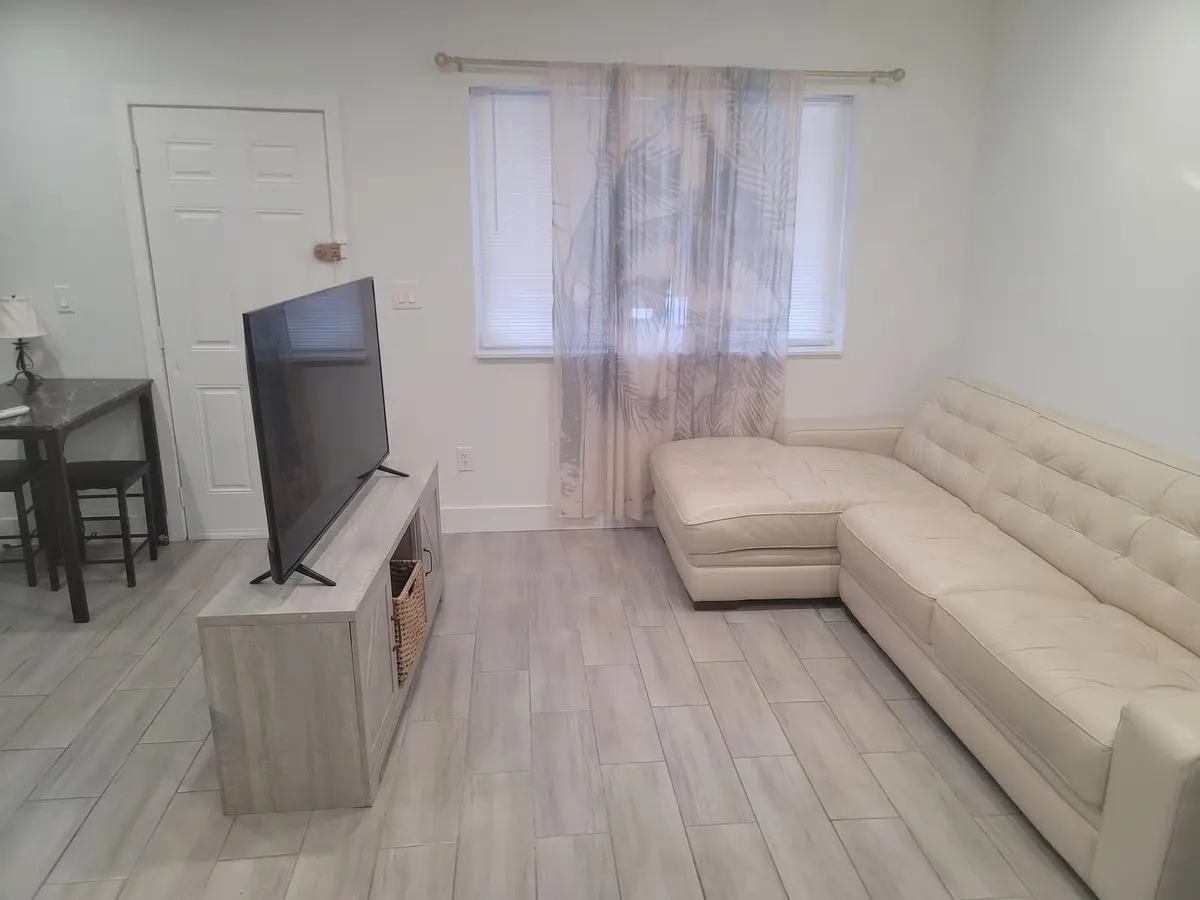 c021a6f0-91ac-45e5-9207-c2dd9065aa3e at 7975 Crespi Boulevard, Miami Beach