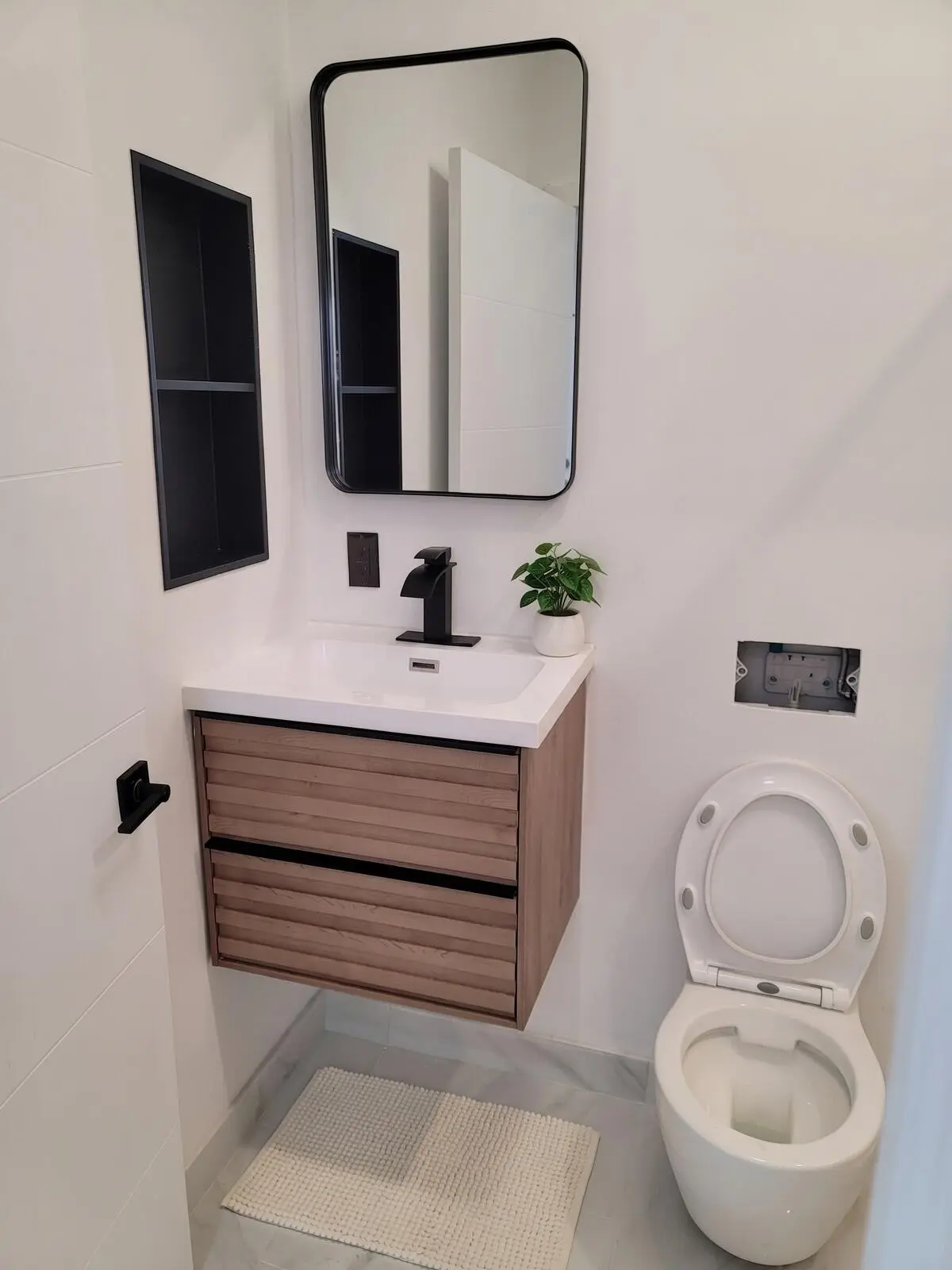 98448fe0-2c36-4d01-87f7-99b96da894b3 at 7975 Crespi Boulevard, Miami Beach