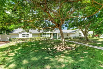 817 Anchorage Drive, North Palm Beach – Single Family Residence for sale