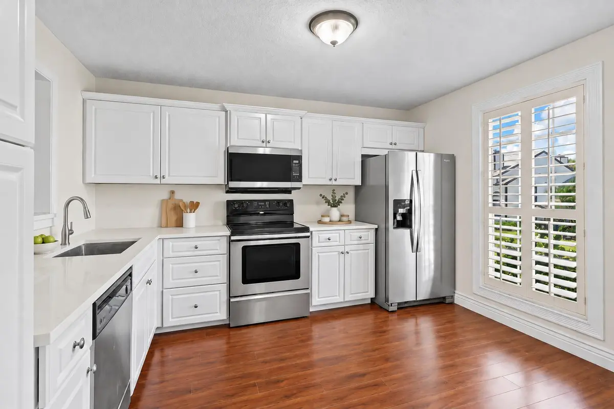 Stainless Steel Appliances at 5016 Heatherhill Lane 5, Boca Raton