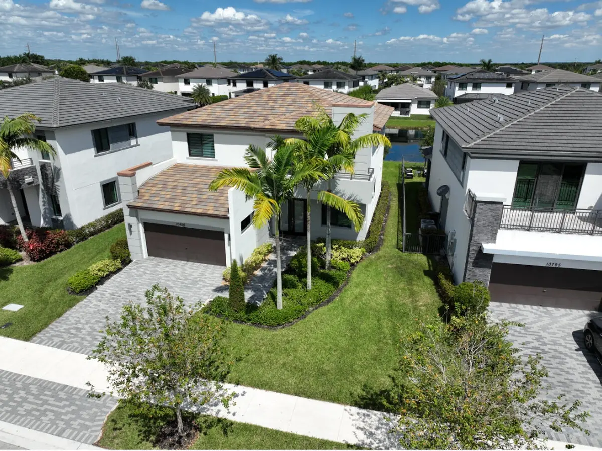 IMG_4718 at 10805 PACIFICA Way, Parkland