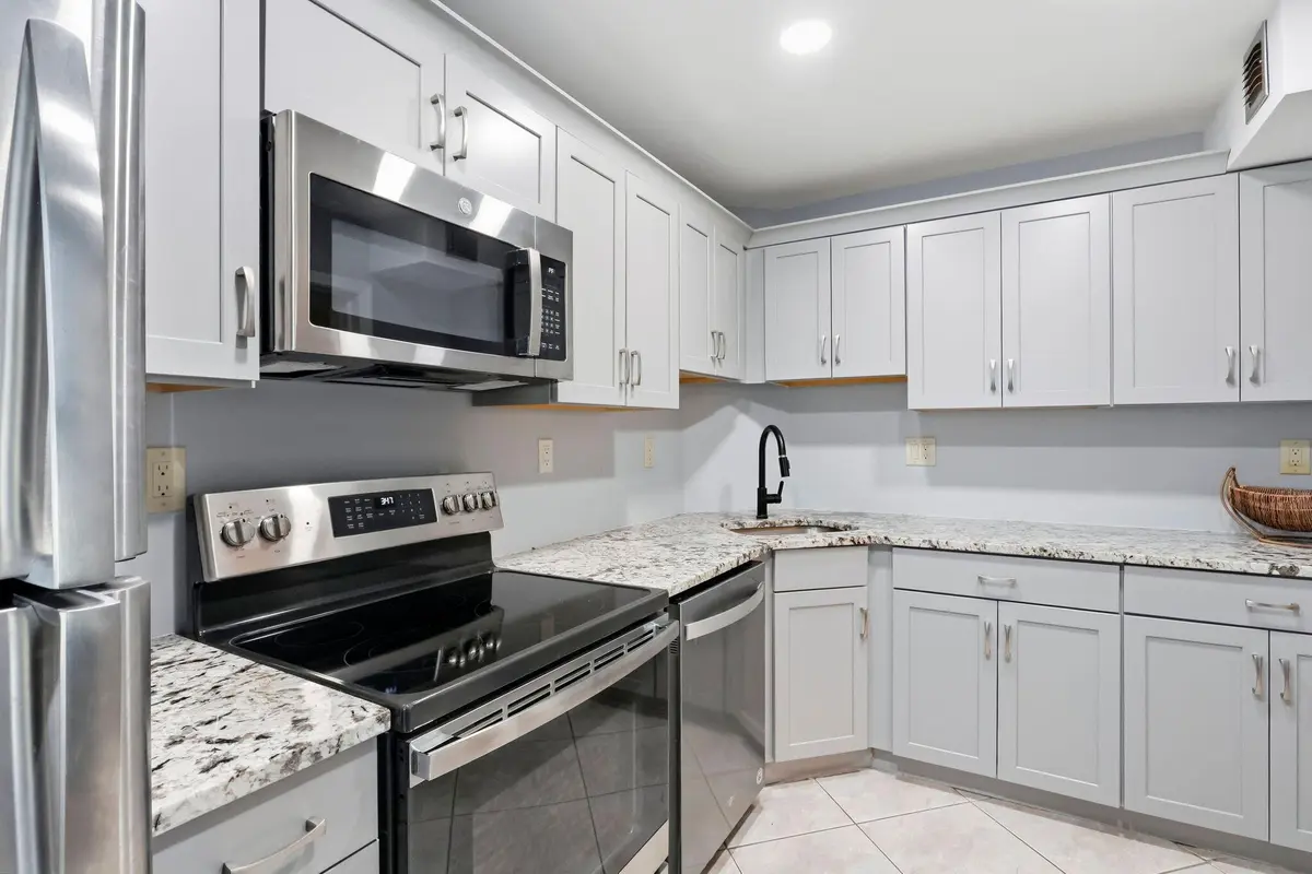 7-web-or-mls-006_0E2A0485 at 800 E CAMINO REAL 312, Boca Raton